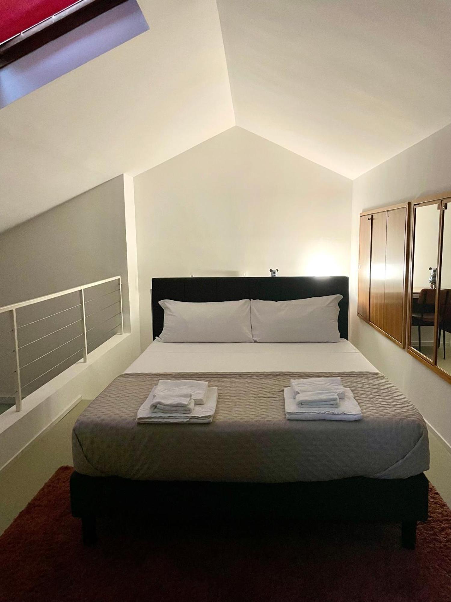 149 Borgo Ticino Suite Attico Di Lusso Con Terrazzo E Parking Privato Pavia Exterior photo